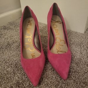 Pink heels